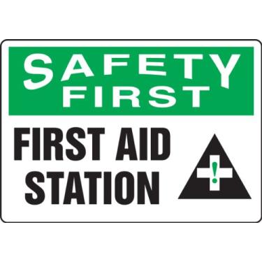 Imagem de Accuform MFSD911XV Placa adesiva dura-vinil, legenda "Safety First AID Station", 18 cm de comprimento x 25 cm de largura x 0 cm de espessura, preto/verde em branco