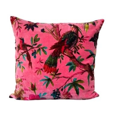 Imagem de Alia Enterprises Capa de almofada de sofá com estampa floral de pássaro de veludo | Decoração boêmia para sofá | Capa feita à mão indiana boho chique colorida apenas (rosa bebê, 61 x 61 cm)