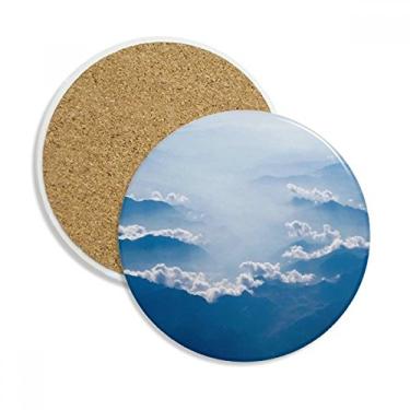 Imagem de Caneca de porta-copos de céu branco azul nuvens com proteção de mesa pedra absorvente