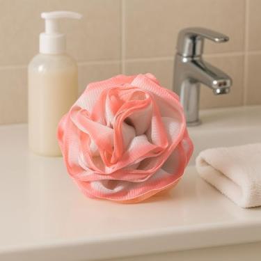 Imagem de Esponja de bucha de chuveiro para mulheres, bola de pufe de esponja de banho de 70 g, esfregão de bucha de chuveiro de malha para limpeza diária do corpo, rosa