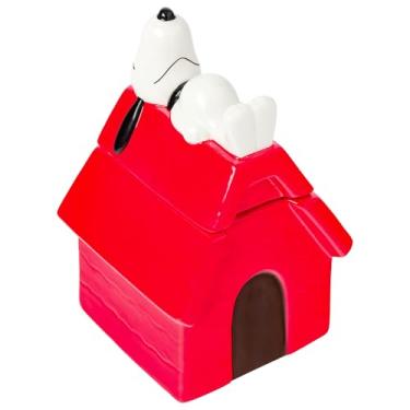 Imagem de Silver Buffalo Pote de biscoito esculpido de cerâmica Peanuts com Snoopy and Snoopy's House, 13,3 cm x 12,7 cm x 19,7 cm