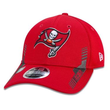 Imagem de BONE 9FORTY STRETCH SNAP TAMPA BAY BUCCANEERS SIDELINE COLD WEATHER ABA CURVA VERMELHO NEW ERA-Masculino