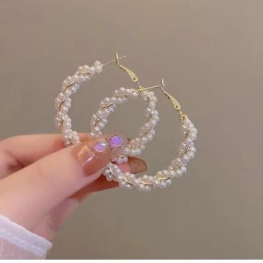 Imagem de Argolas Douradas Banhadas a Ouro 18K com Pérolas  Elegância e Sofistic