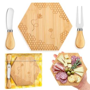 Imagem de Ziliny Prêmios de chá de bebê de noiva para vencedores tábua de queijo de abelha mel presentes de festa com faca de queijo e garfos caixa para chá de bebê de abelha temático aniversário casamento