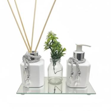 Imagem de Kit Banheiro Plástico 200ml com Difusor Aromatizador e Saboneteira + Bandeja Espelhada e Vaso Decorativo(Branco c/Prata)