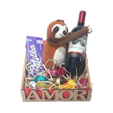 Imagem de Cesta Namorados Com Vinho E Pelúcia Bicho Preguiça