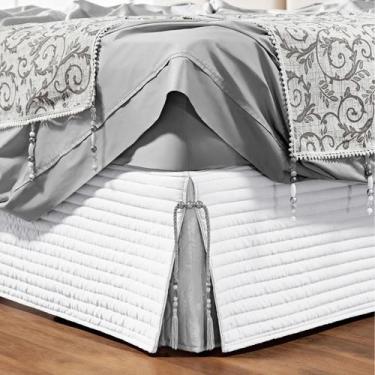 Imagem de Saia Box Cama King 200 Fios Matelada Com Pedraria Branco - Decorativa 