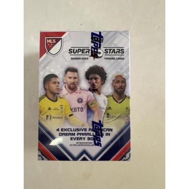 Imagem de Caixa Blaster 2024 Topps Super Stars Soccer com 9 pacotes - Genérica