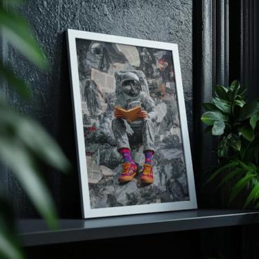 Imagem de Quadro Decorativo Astronauta Leitor Com Moldura Espaço Livros Geek Decoração Nerd Infantil Juvenil Moderno Quarto Sala Criativo