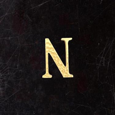 Imagem de BWRMHME Letras e números autoadesivos de latão sólido com textura de estria maleolar – 4,5 cm (4,5 cm) alfabeto de metal para porta, parede, caixa de correio, placa de sinalização de rua e números de