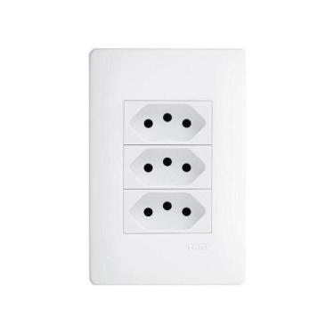 Imagem de Tomada Tripla Fame Habitat 2p+t 10a Com Placa 4x2 Branca - FAME BRASIL