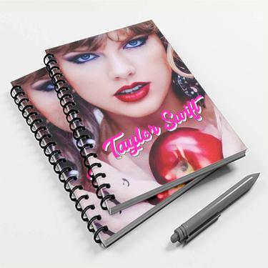 Imagem de Caderno Universitário 10 Matérias Taylor Swift Mod 01B