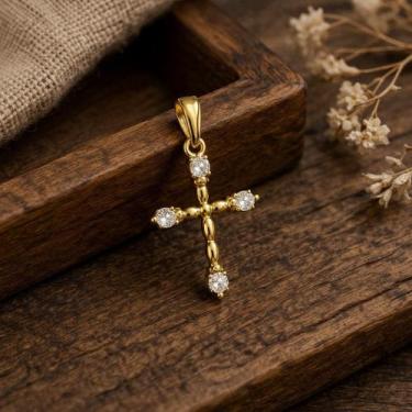 Imagem de Pingente Crucifixo Palito 2,7cm Zirconia Banhada a Ouro 18k - Atraktiv