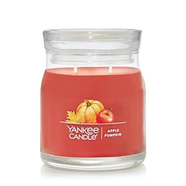 Imagem de Yankee Candle Perfume de maçã abóbora, vela média assinatura 368 g frasco 2 pavios com mais de 35 horas de tempo de queima