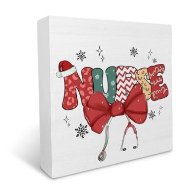 Imagem de Ku-Dayi Placa de caixa de madeira de Natal para enfermeira, presentes de Natal para enfermeiras, decorações de caixa de madeira para escritório, presentes de enfermagem para mulheres, laço vermelho de