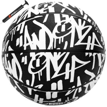 Imagem de AND1 Street Ink 27,5 Basquete: Bola de borracha de tamanho juvenil para uso interno e externo, construção de canal profundo e durabilidade, ideal para meninos e meninas de 9 a 11 anos, inclui bomba de