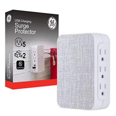 Imagem de GE Extensor de 5 saídas Pro com 2 portas USB, protetor contra surto, acesso lateral, adaptador de torneira de parede de tecido, 3 pontas, 560 Joules, ultra-carregamento de 2,4 AMP/12 watts, garantia, listado pela UL, branco/cinza, 43436