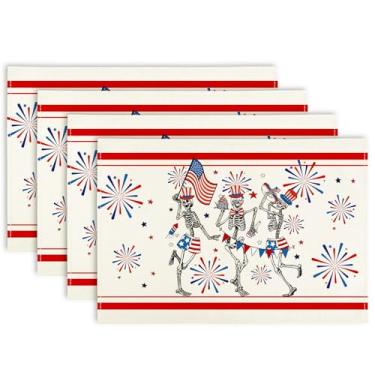Imagem de AnyDesign Jogo americano patriótico, 4 peças, tapetes de mesa de 30 x 45 cm, esqueleto dançante, fogos de artifício, antiderrapantes, resistentes ao calor, para 4 de julho, dia da independência