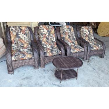 Imagem de Conjunto de 4 Cadeiras e 1 Mesa Para Área Varanda Edícula Jardim Área 