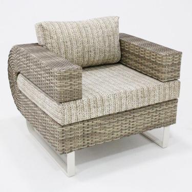 Imagem de Poltrona Em Fibra Sintética Modelo Begônia Bege