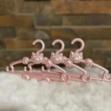 Imagem de Cabide Infantil 30 Un. Roupa Bebê resistente não entorta - PLASTBRASIL