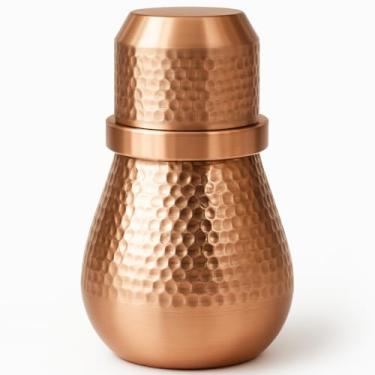 Imagem de 2activelife Garrafa de água de cabeceira de cobre martelado – Jarra polida de 963 g com tampa | Garrafa de cobre puro para água potável | Benefícios da cura Ayurveda | Vaso resistente (A 19 cm x L