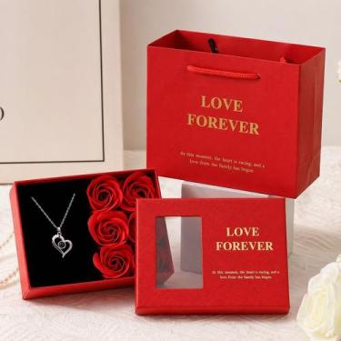 Imagem de Colar Coração Eu Te Amo Em 100 Idioma + Porta Joia 8 Rosas Vermelha - 