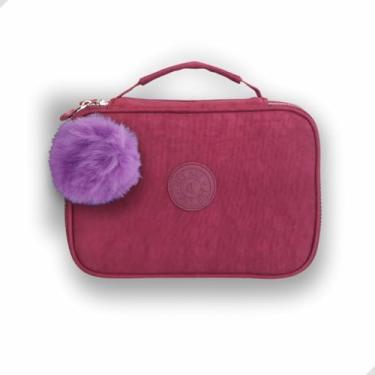 Imagem de Estojo Escolar Grande de Nylon 23x15x6 cm com 24 Elásticos e Pompom, Várias Cores (Vinho)