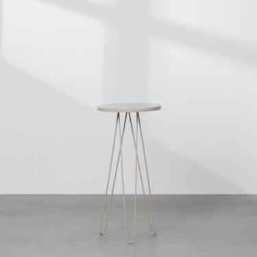 Imagem de Mesa Lateral Fancy Redonda 26x58cm  Areia - Abra Casa