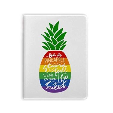 Imagem de Diário de capa macia PineFruit Rainbow LGBT bandeira caderno com citações