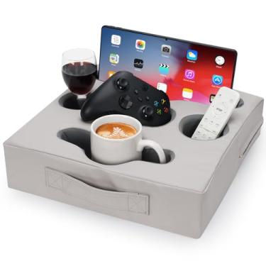 Imagem de STBoo Bandeja de almofada com suporte de copo de sofá – Suporte de copo de sofá Cozy Buddy | Organizador de cama para controle remoto, lanches, bebidas, telefones, tablets | Use no carro, pacote