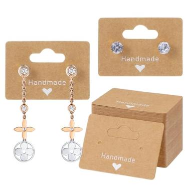 Imagem de 100 peças de cartões de exibição de brinco, cartões de exibição de brinco de 5 cm com furos para vender, papel kraftpaper marrom feito à mão com cartão de exibição de joias de amor para venda a varejo