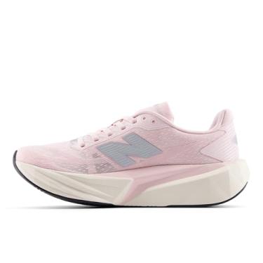 Imagem de New Balance FuelCell Rebel V5 Tênis de corrida feminino, Granito rosa/prata metálico/linho, 35
