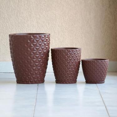 Imagem de Kit Jogo 3 Vasos de Plantas e Flores Coluna Bojo Dimantes com Prato Sala Jardim Casa (Marrom)