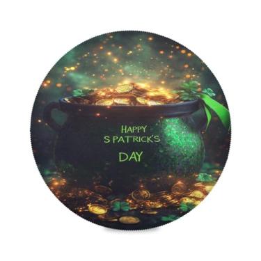 Imagem de Blueangle Jogo americano redondo de pote dourado do Dia de São Patrício, conjunto de 4 tapetes de mesa de poliéster, fácil de limpar, resistente ao calor, limpável, para mesa de jantar (464)