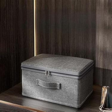 Imagem de Caixa Organizadora Dobrável com Zíper e Botões | Organizador Multiuso Empilhável | Caixa de Armazenamento para Roupas e Viagem (1,M)