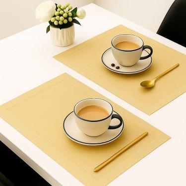 Imagem de Jogo 2 Lugar Americano Retangular Mesa Pvc Dourado Executivo 30x45cm Em Casa Tem
