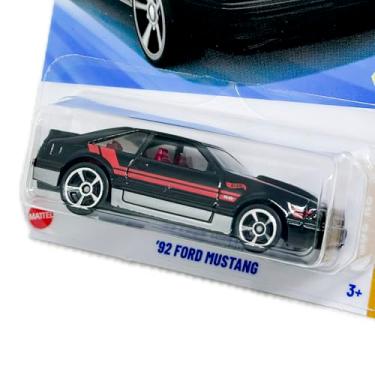 Imagem de Hot Wheels - '92 Ford Mustang - HYY68