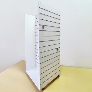 Imagem de Painel Expositor Canaletado Karikal Móvel Com Rodinhas