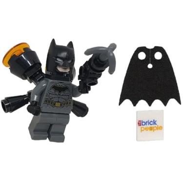 Imagem de LEGO Superheroes: Batman Minifig with Rocket Pack and Grappling Hook Gun