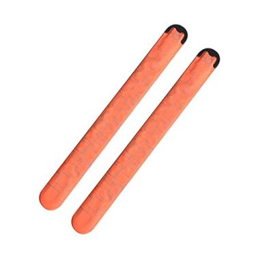 Imagem de 2 pulseiras com luzes de LED, braçadeiras que brilham na noite escura, carregamento USB, 3 modos de luz, pulseiras de LED brilham para shows, festivais, esportes, festas, atividades noturnas, One Size