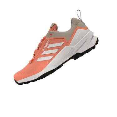 Imagem de adidas Sapato feminino Terrex Swift R3 W, Coral Fusion/branco cristal/marrom maravilha, 9.5