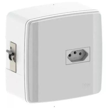 Imagem de Caixa ar lig sobrepor com disjuntor dim 25a  tomada 20a ilumi 