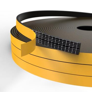 Imagem de Excluidor de rascunho para janelas de portas, 1/10.2 cm x 1/40.6 cm x 49.2 Ft fita de espuma autoadesiva tira de vedação contra intempéries para lacuna preta