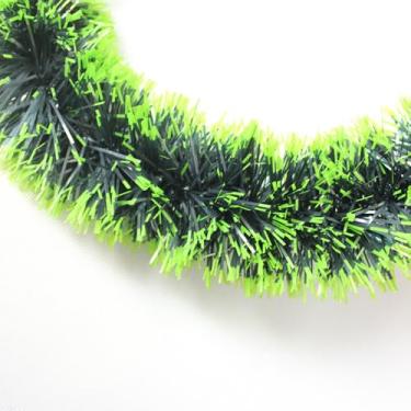 Imagem de Festão Natalino Verde em Plástico e Arame, 2 Metros x 15 cm, Decorativo para Árvores, Guirlandas e Mesas