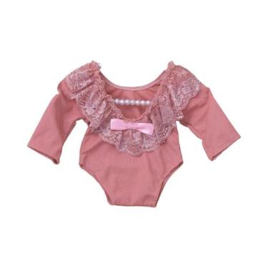 Imagem de Macacão De Bebê Menina Rosa Suave Com Manga Longa, Gola De Renda E Det