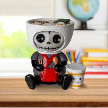 Imagem de Pacific Giftware Furrybones Ramon estatueta colecionável assinatura esqueleto em adorável tigela ramen fantasia com copo de macarrão fofo amigo decoração de casa e presentes exclusivos 6,8 cm de