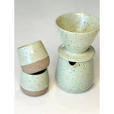 Imagem de Conjunto de Café I Studio Giselle Berbel (Cerâmica Artesanal) 2 Copos + Coador + Jarra - Verde