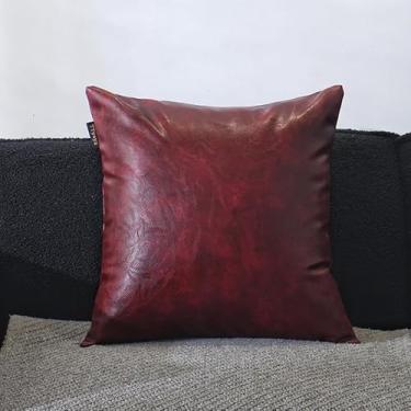 Imagem de MAMAILUCKY Conjunto de 1 capa de almofada de couro sintético premium, 61 x 61 cm, capa de almofada lombar para sofá-cama, carro ao ar livre (vinho, 61 x 61 polegadas (pacote com 1))