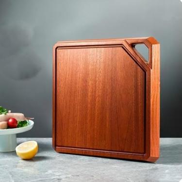 Imagem de Tábua de Corte em Madeira Maciça para Carne e Legumes, Churrasco e Cozinha, Resistente e Fácil de Limpar (2 (27cmx27cm))